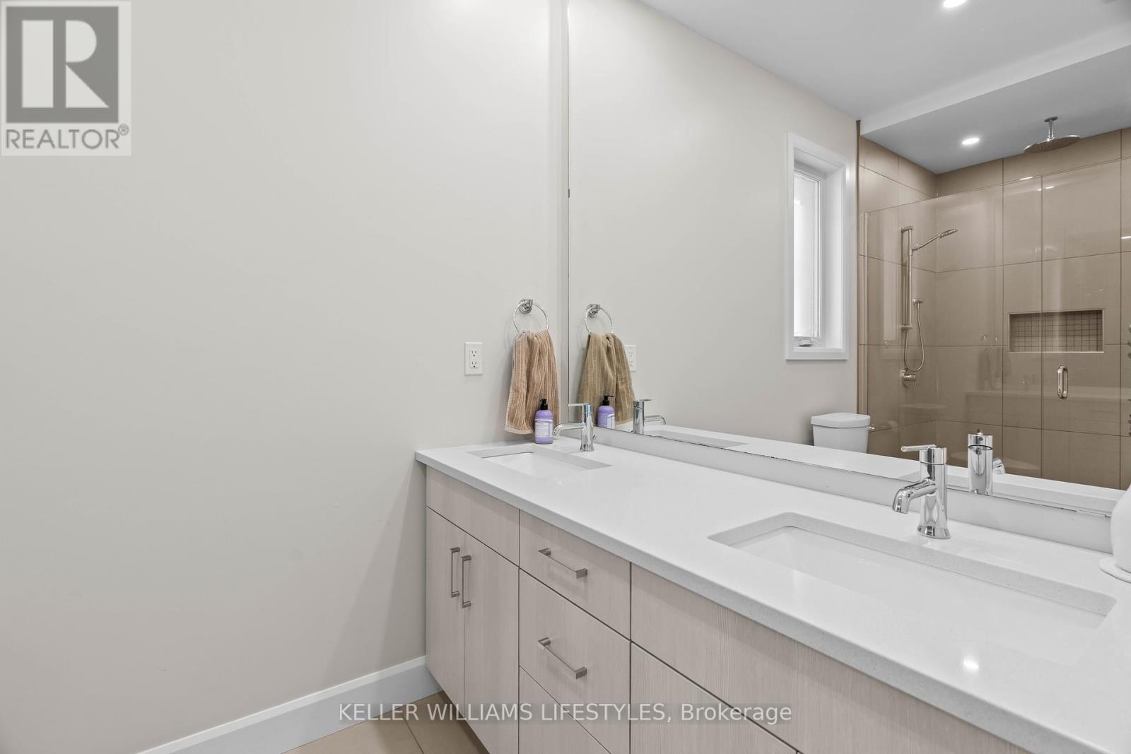 31 - 159 Collins Way, Strathroy-Caradoc (Se), Ontario  N7G 0G8 - Photo 25 - X12342262