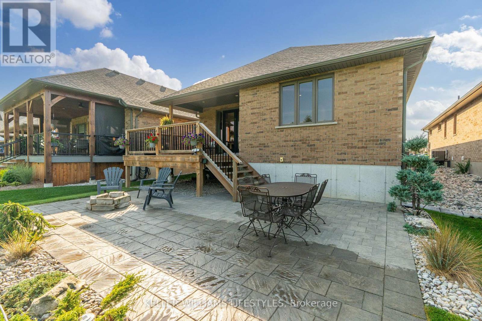 31 - 159 Collins Way, Strathroy-Caradoc (Se), Ontario  N7G 0G8 - Photo 43 - X12342262