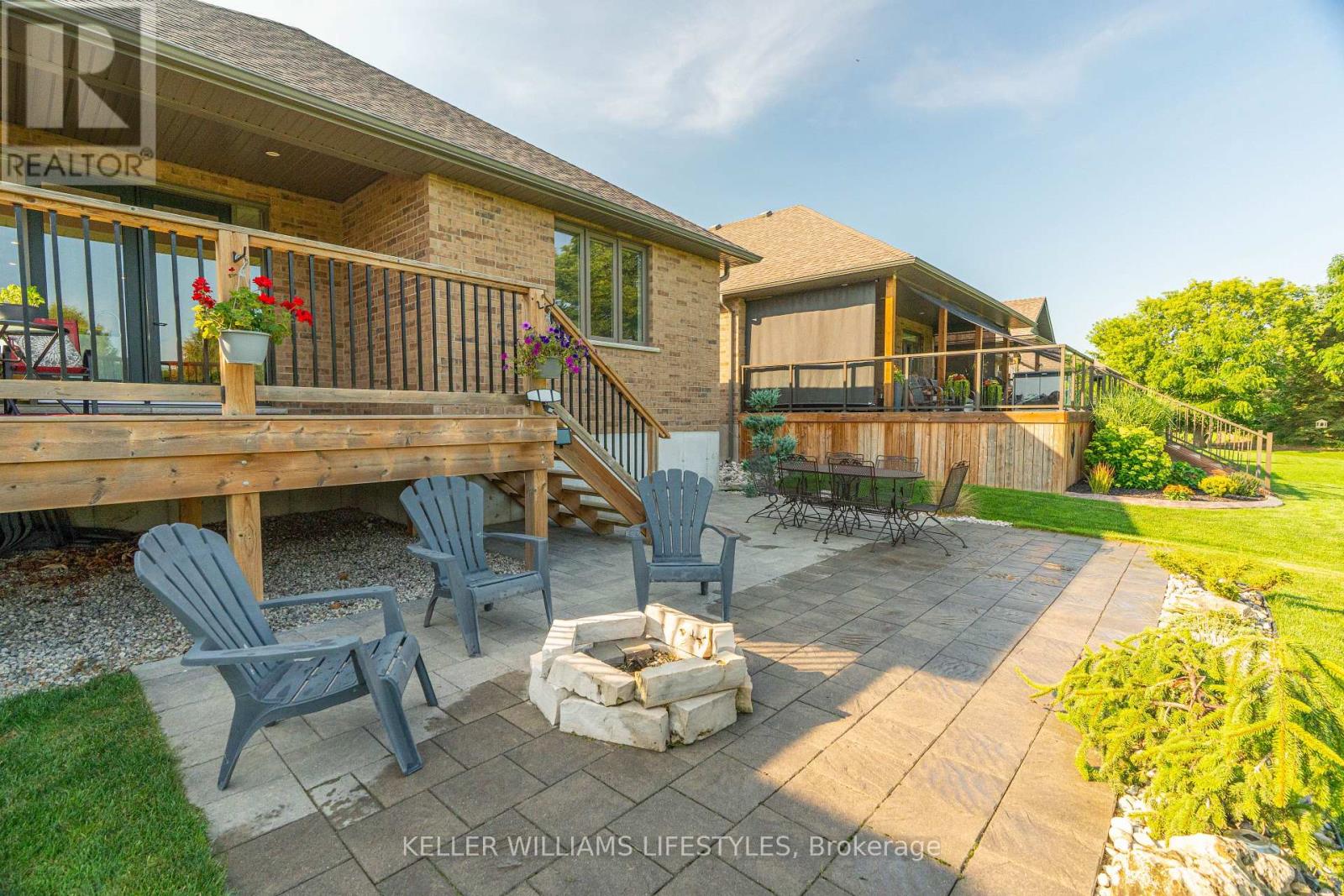 31 - 159 Collins Way, Strathroy-Caradoc (Se), Ontario  N7G 0G8 - Photo 45 - X12342262