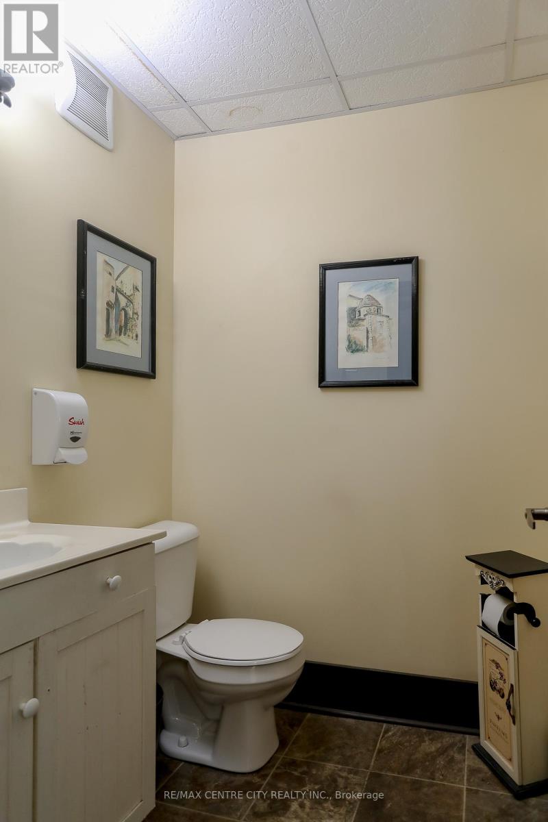 632 Talbot Street, St. Thomas, Ontario  N5P 1C8 - Photo 19 - X12342282