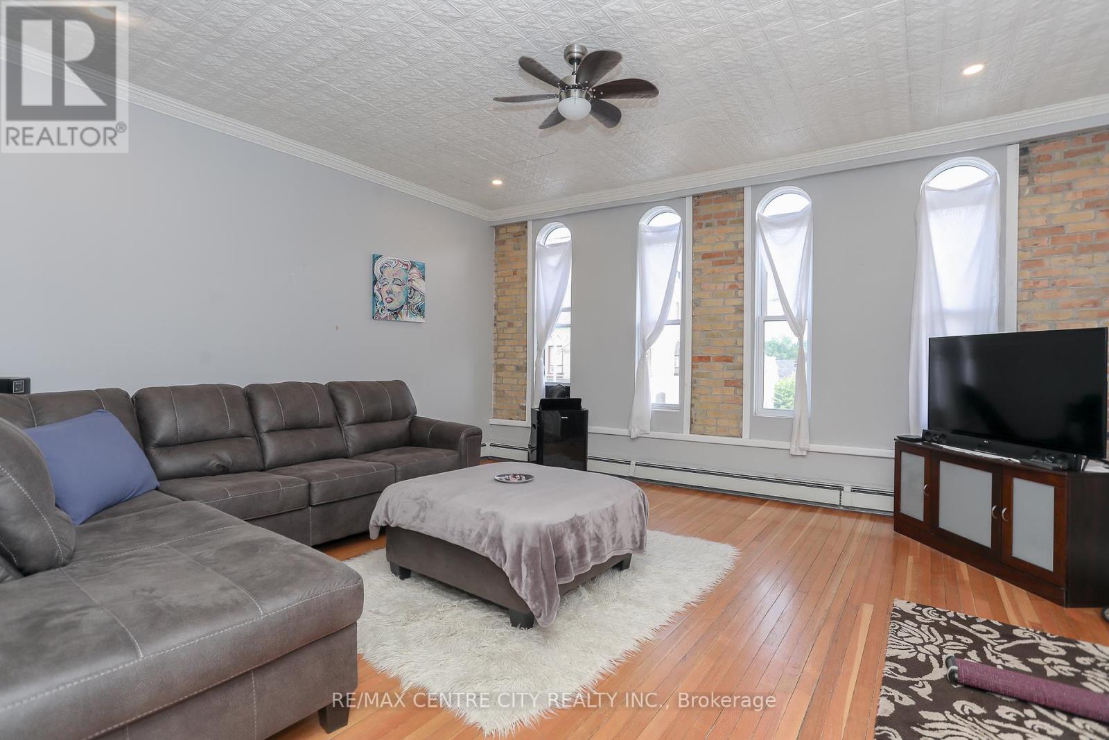 632 Talbot Street, St. Thomas, Ontario  N5P 1C8 - Photo 25 - X12342282