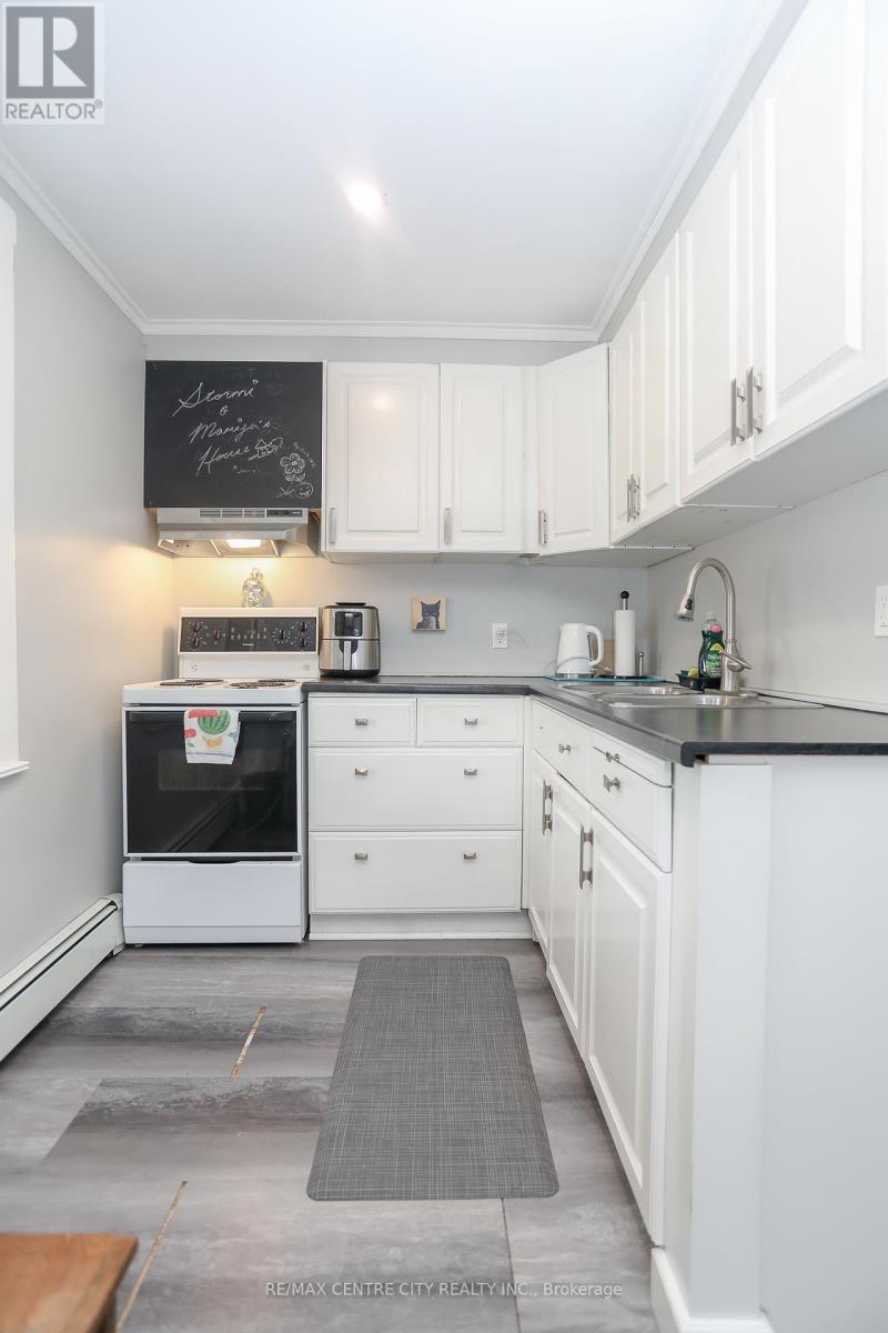 632 Talbot Street, St. Thomas, Ontario  N5P 1C8 - Photo 38 - X12342282