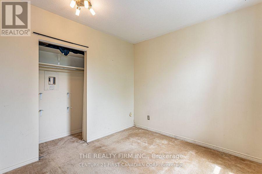 136 Elmwood Avenue E, London South, Ontario  N6C 1J6 - Photo 18 - X12342381