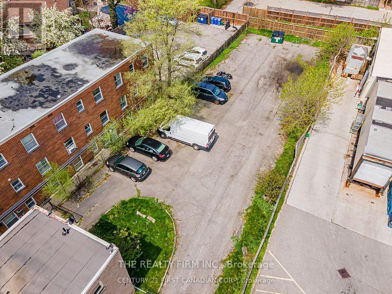 136 Elmwood Avenue E, London South, Ontario  N6C 1J6 - Photo 27 - X12342381