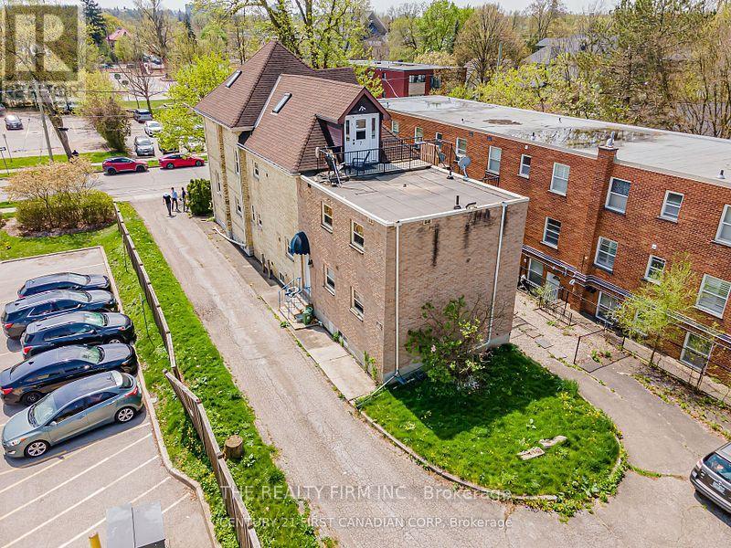 136 Elmwood Avenue E, London South, Ontario  N6C 1J6 - Photo 30 - X12342381