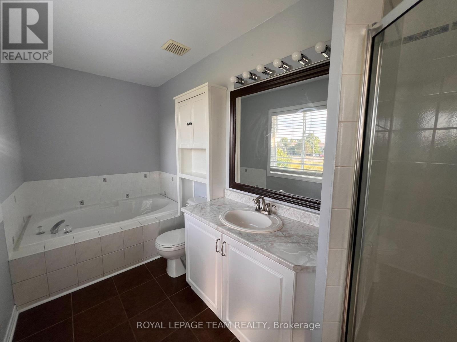 4426 Shoreline Drive, Ottawa, Ontario  K1V 1M1 - Photo 18 - X12342313