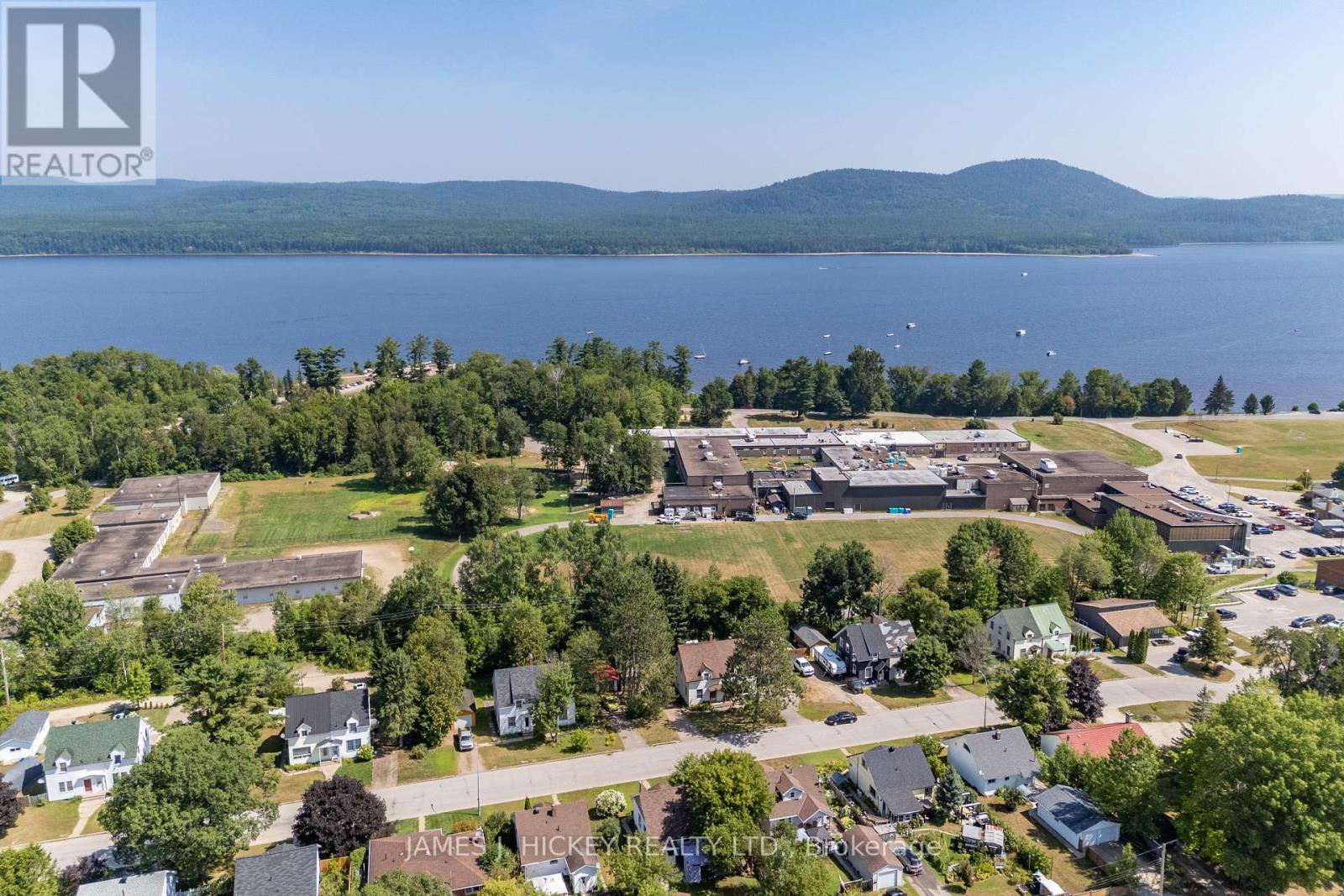 19 Alder Crescent, Deep River, Ontario  K0J 1P0 - Photo 41 - X12342268