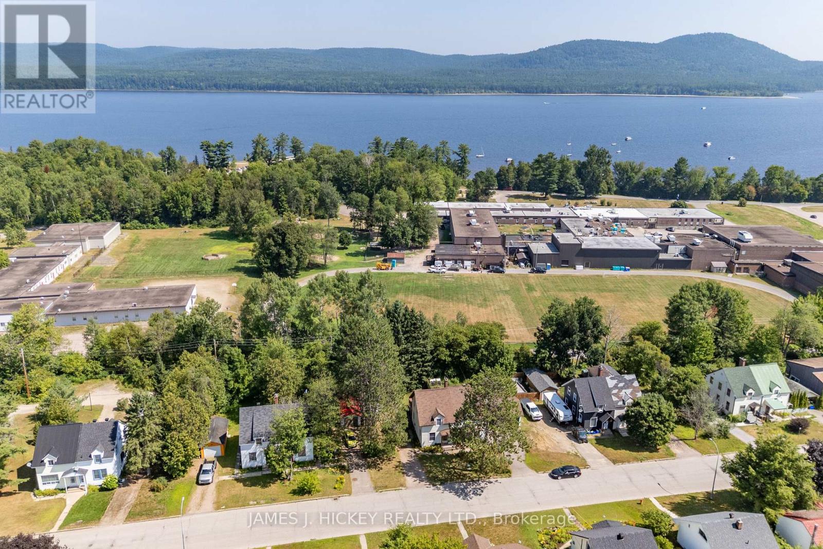 19 Alder Crescent, Deep River, Ontario  K0J 1P0 - Photo 42 - X12342268