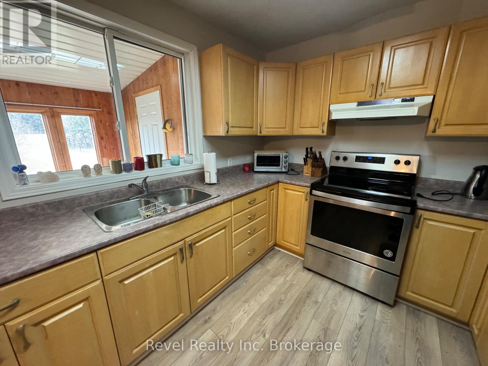 3877 17 Highway E, Papineau-Cameron, Ontario  P0H 1V0 - Photo 4 - X12342309
