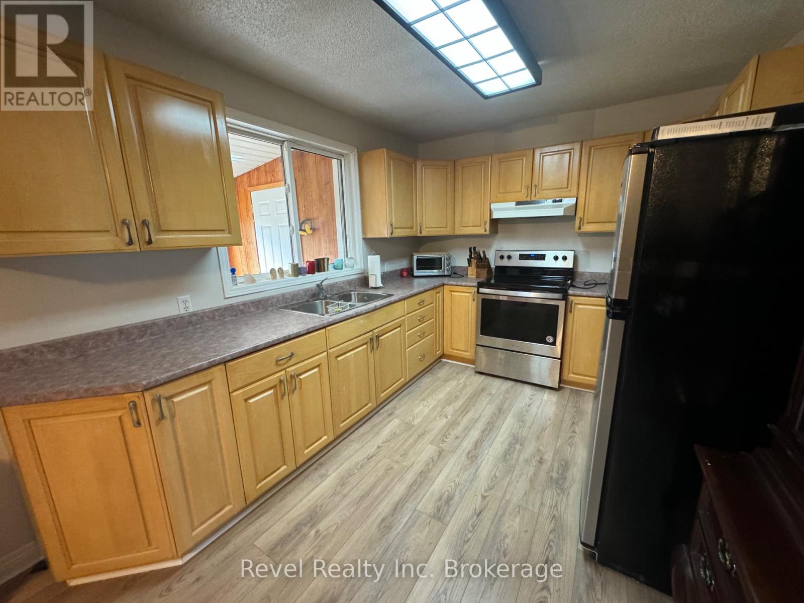 3877 17 Highway E, Papineau-Cameron, Ontario  P0H 1V0 - Photo 5 - X12342309