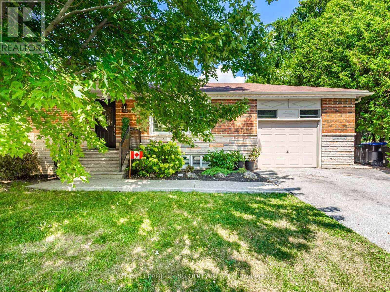 Property at 165 JOHN STREET W image 1