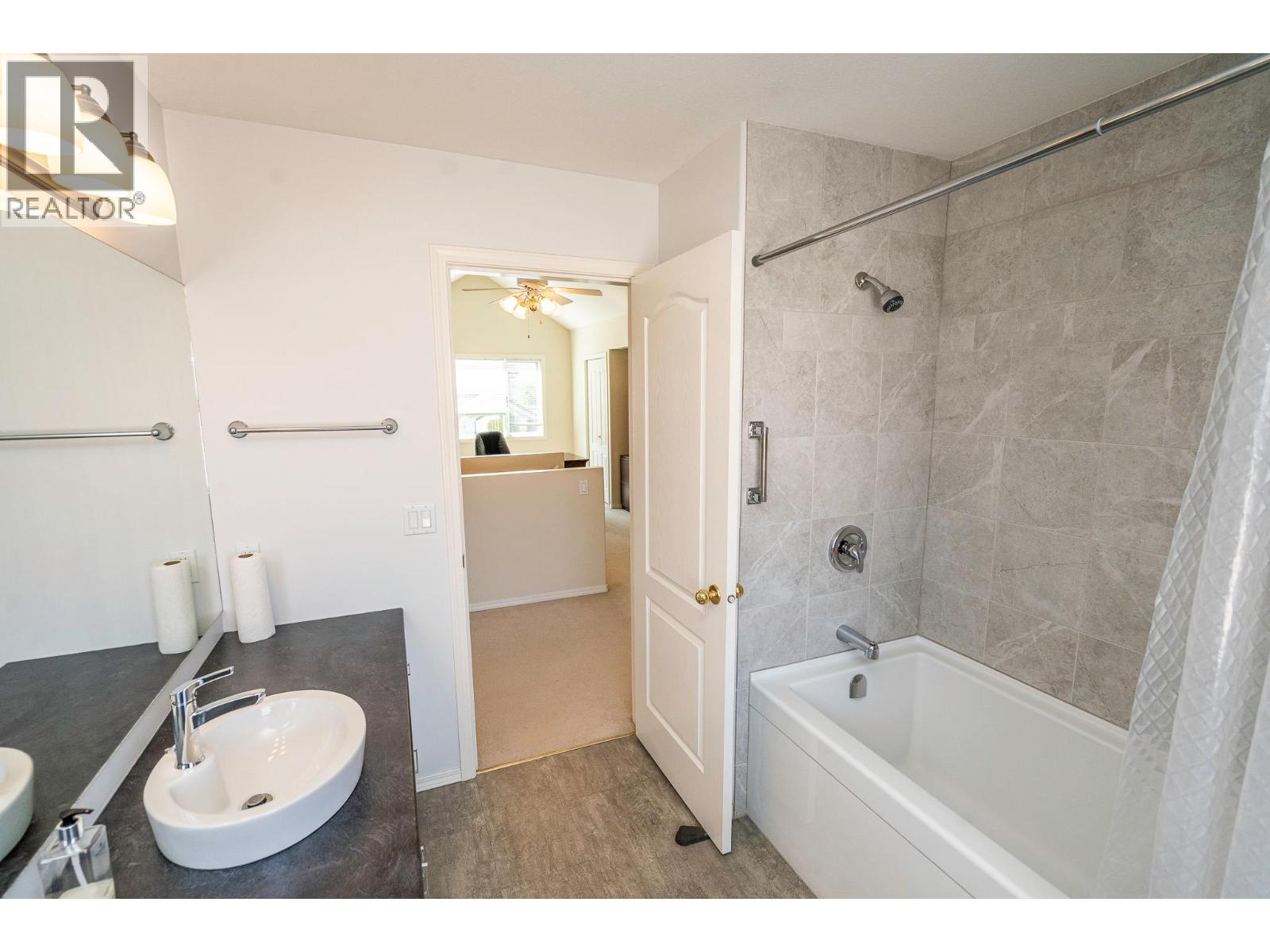 650 Lexington Drive Unit# 201, Kelowna, British Columbia  V1W 3B6 - Photo 32 - 10359303