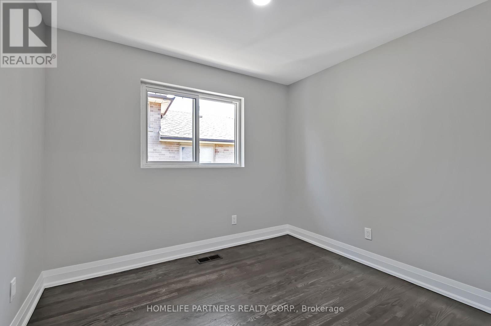 79 Strathavon Drive, Toronto, Ontario  M9V 2H4 - Photo 22 - W12342227