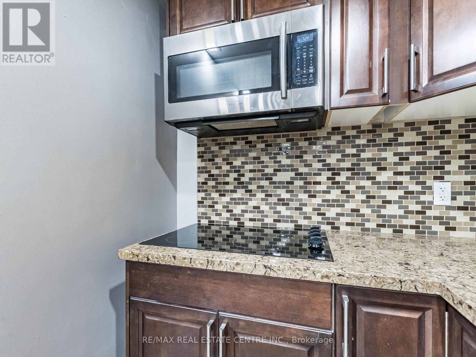 3121 Clipperton Drive, Mississauga, Ontario L5M 0C2 - Photo 12 - W12342239