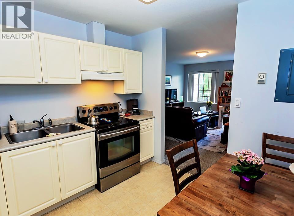 4820 Lazelle Avenue, Terrace, British Columbia  V8G 1T4 - Photo 4 - C8071423