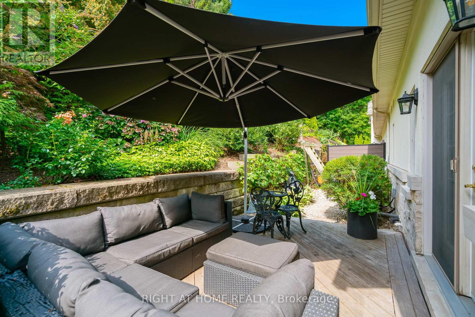 10 - 222 Ricardo Street, Niagara-On-The-Lake (Town), Ontario  L0S 1J0 - Photo 45 - X12342250