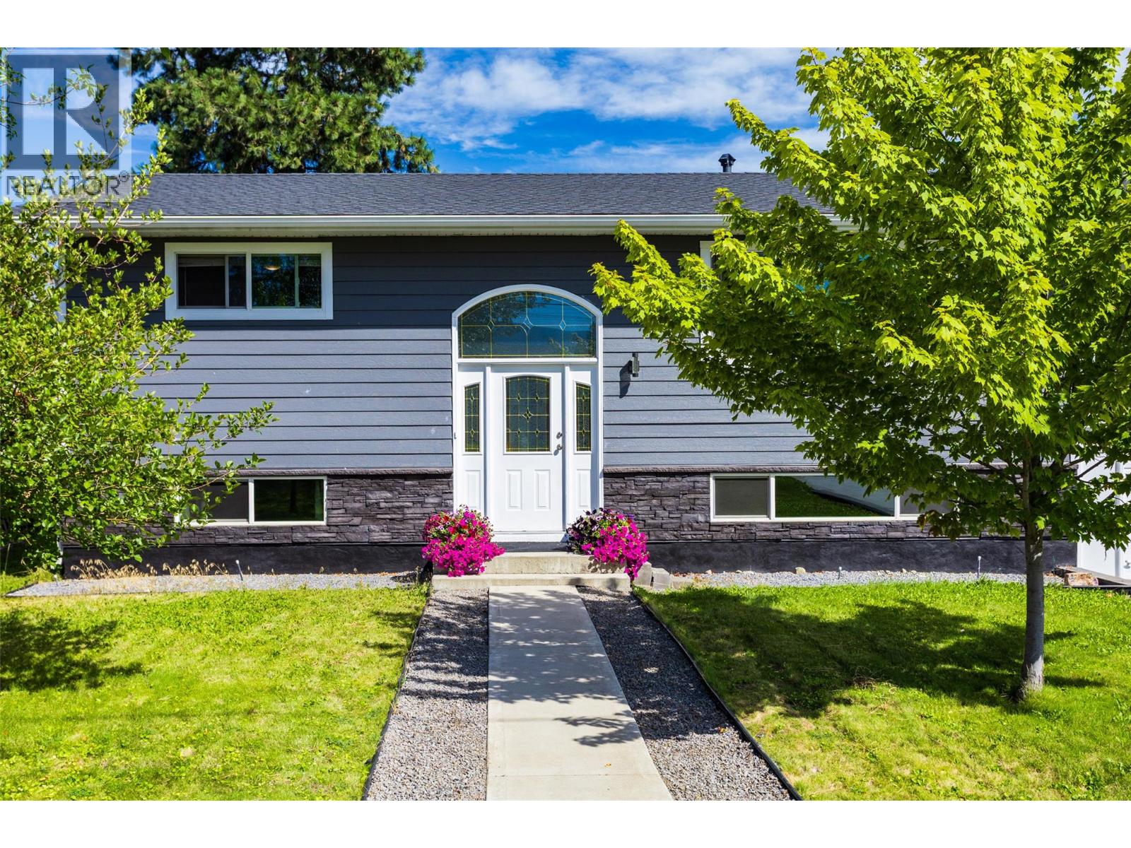 320 Husch Road, Kelowna, British Columbia