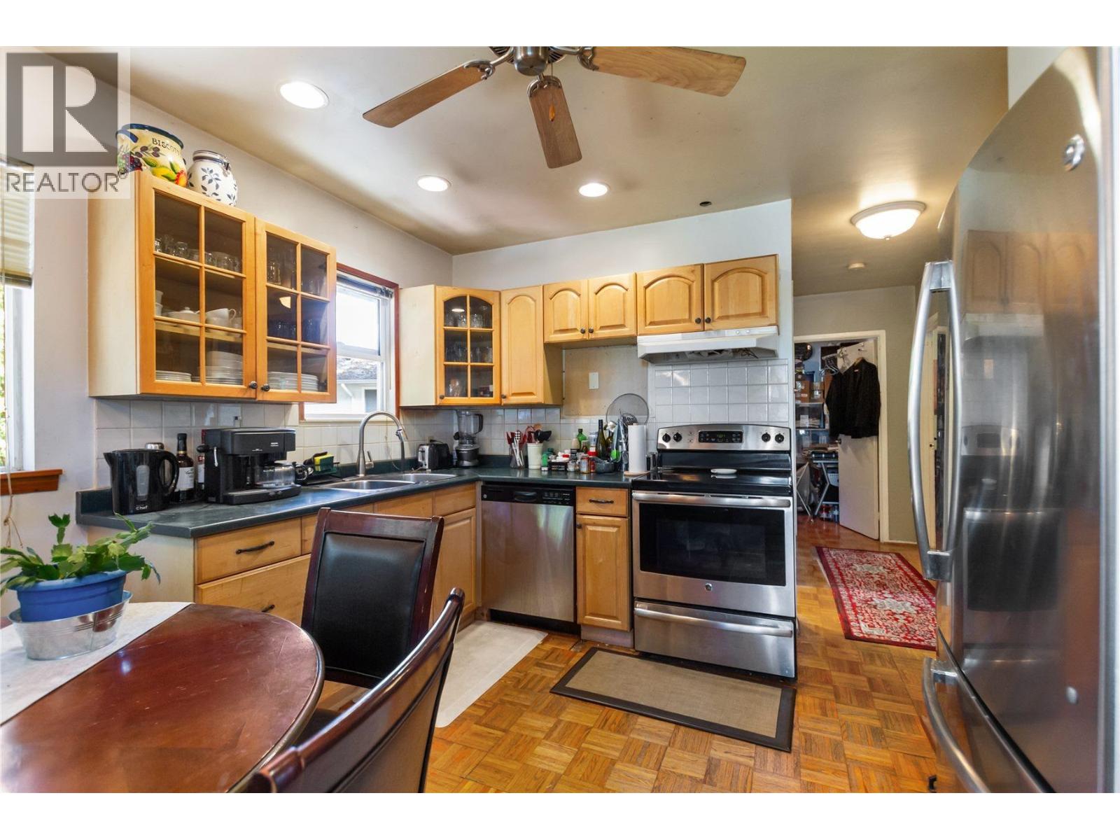 2058 Hillside Avenue, Coquitlam, British Columbia  V3K 1K7 - Photo 6 - R3036353