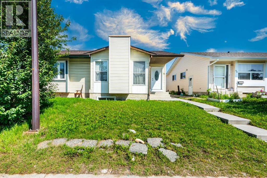 Property at 72 Whitworth Way NE image 1