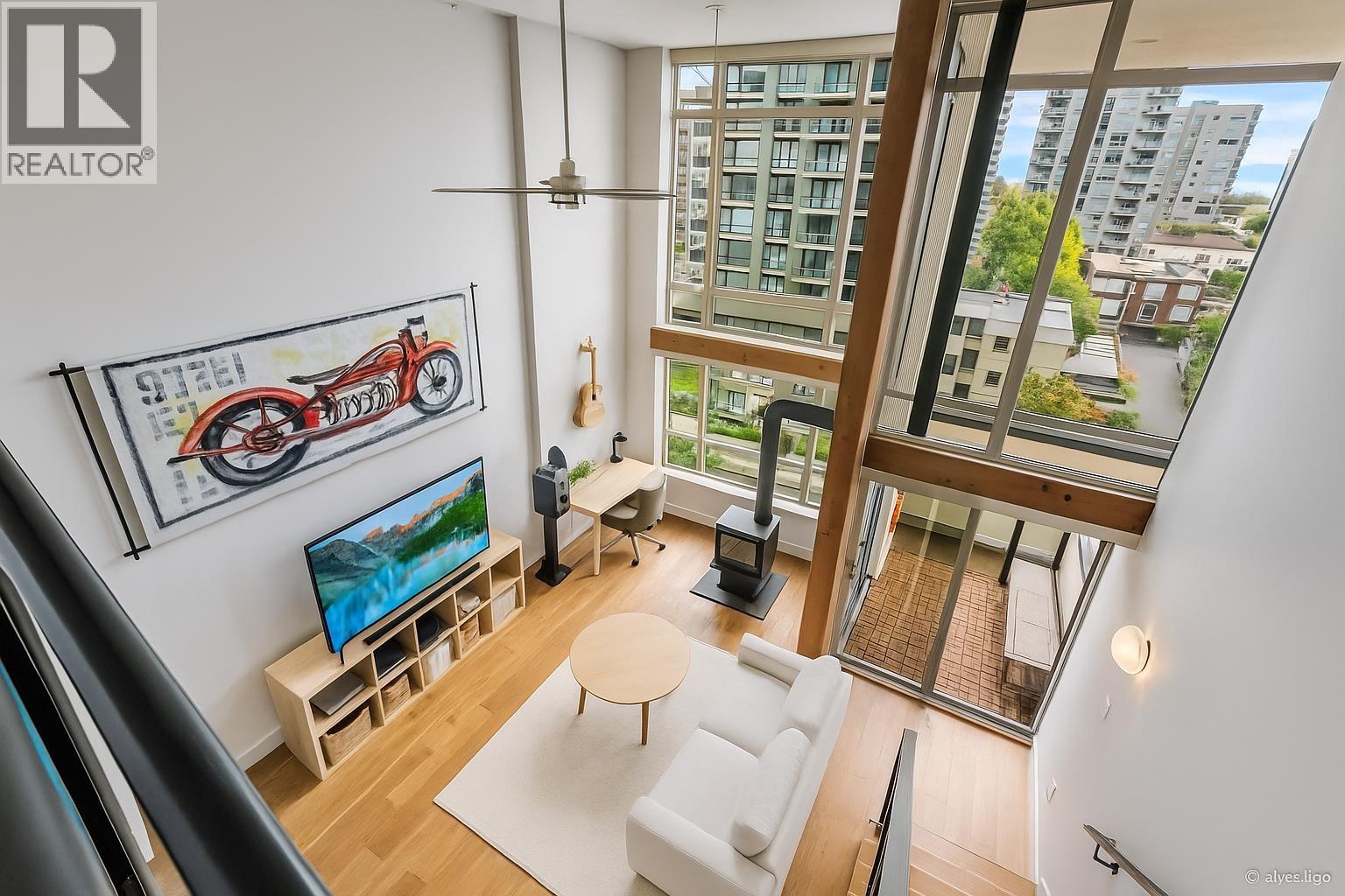 402 10 Renaissance Square, New Westminster, British Columbia  V3M 7B1 - Photo 10 - R3036599