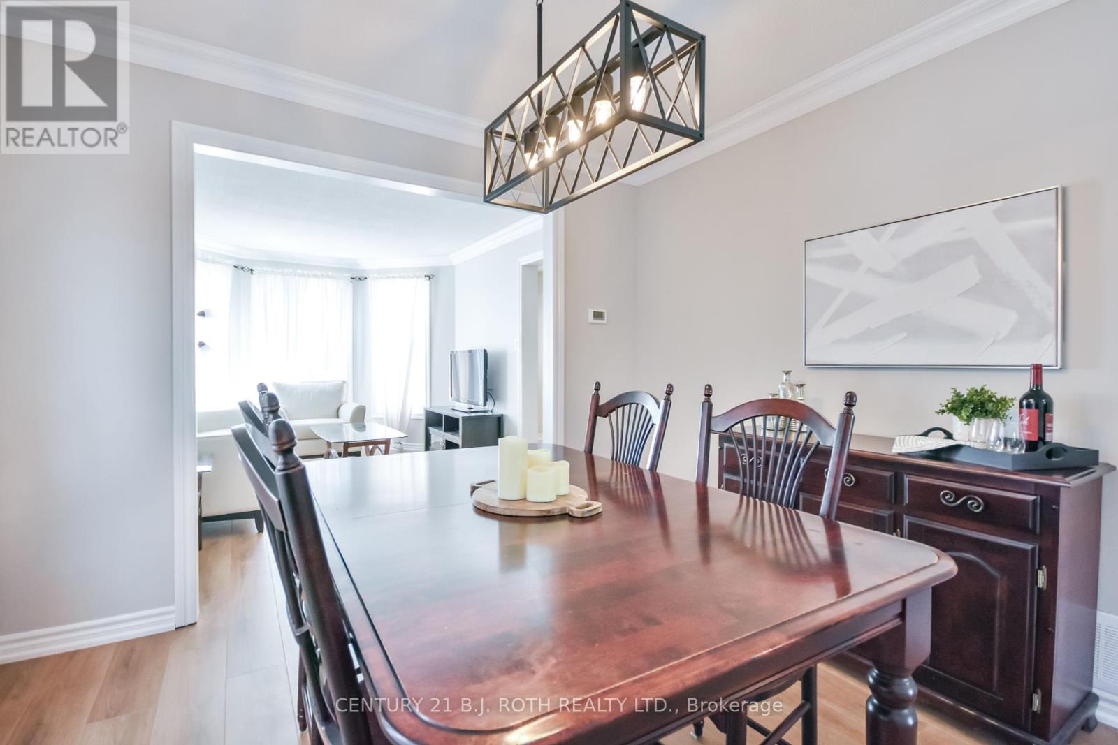 28 Shaina Court, Barrie (Painswick South), Ontario  L4N 9S7 - Photo 7 - S12342392