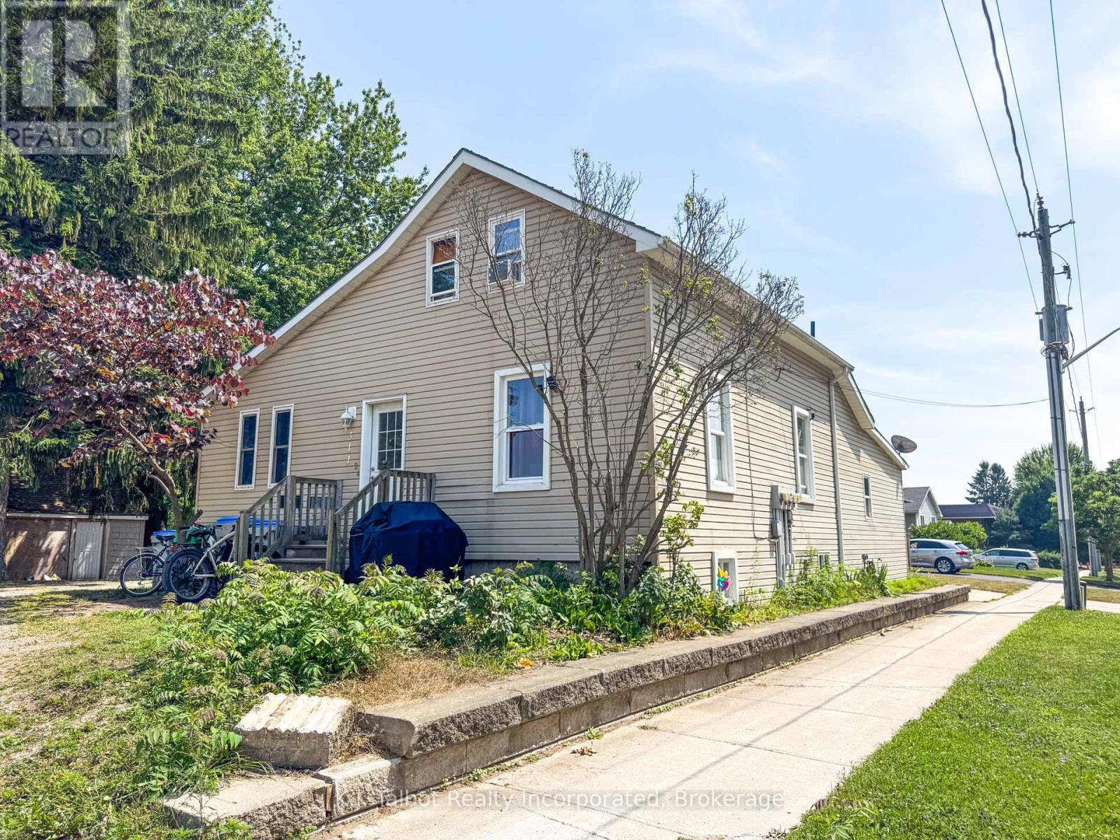 311 Gibbons Street S, Goderich, Ontario  N7A 3J9 - Photo 2 - X12342428