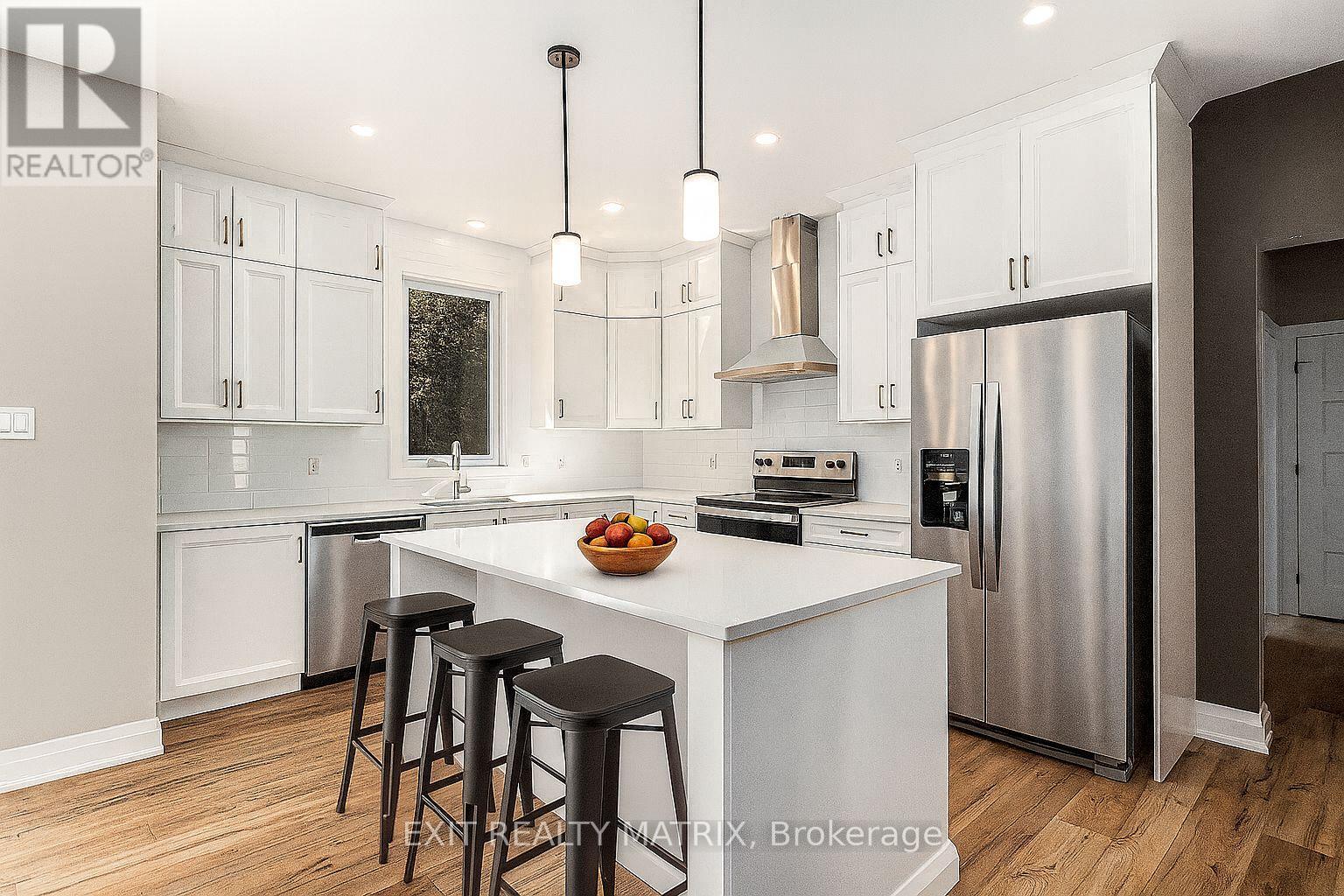 Property at 1355 FRIBOURG STREET image 5
