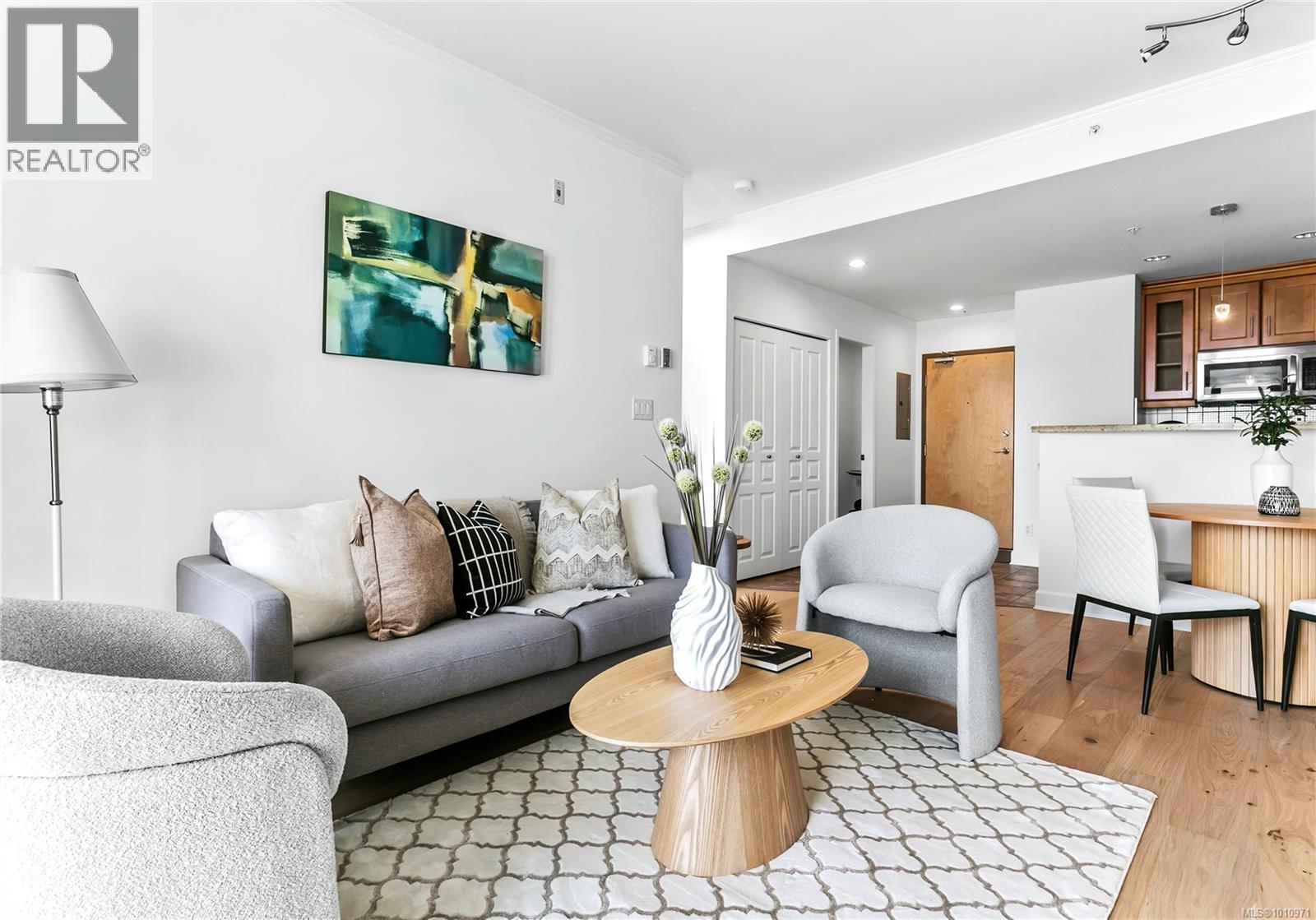 212 225 Menzies St, Victoria, British Columbia V8V 2G6 - Photo 6 - 1010971