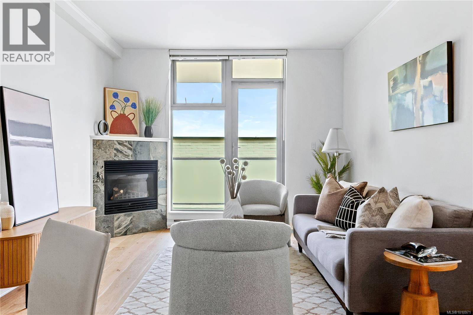 212 225 Menzies St, Victoria, British Columbia V8V 2G6 - Photo 7 - 1010971