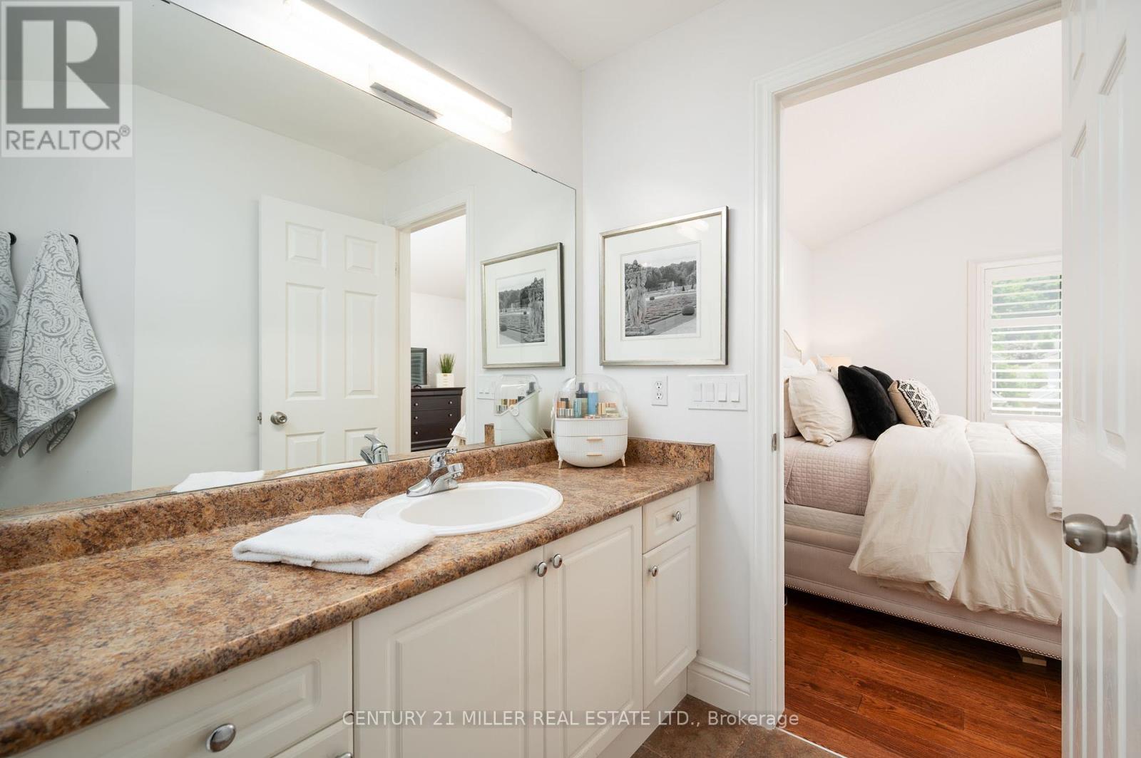 54 Hickory Crescent, Grimsby (Grimsby West), Ontario  L3M 5P9 - Photo 21 - X12342342