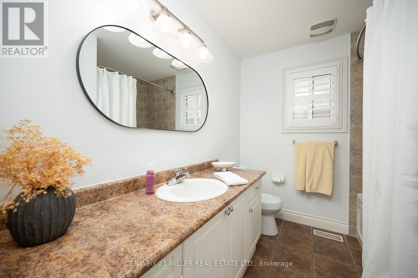 54 Hickory Crescent, Grimsby (Grimsby West), Ontario  L3M 5P9 - Photo 28 - X12342342