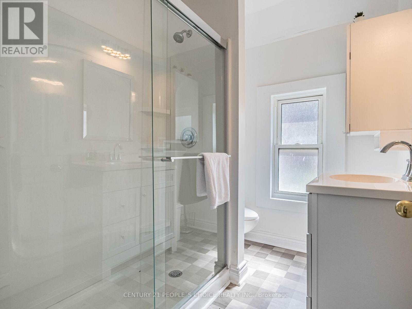 5001 Kitchener Street, Niagara Falls, Ontario  L2G 1A9 - Photo 41 - X12342353