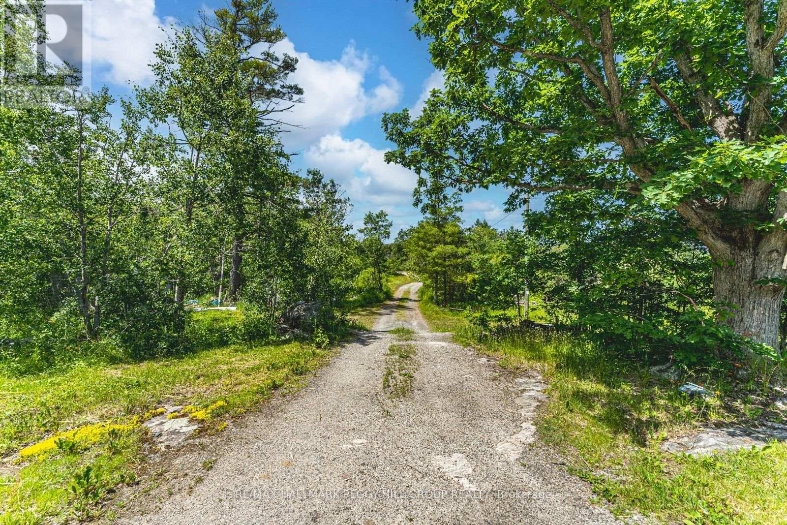 94 High Street, Georgian Bay, Ontario  P0C 1H0 - Photo 10 - X12342365