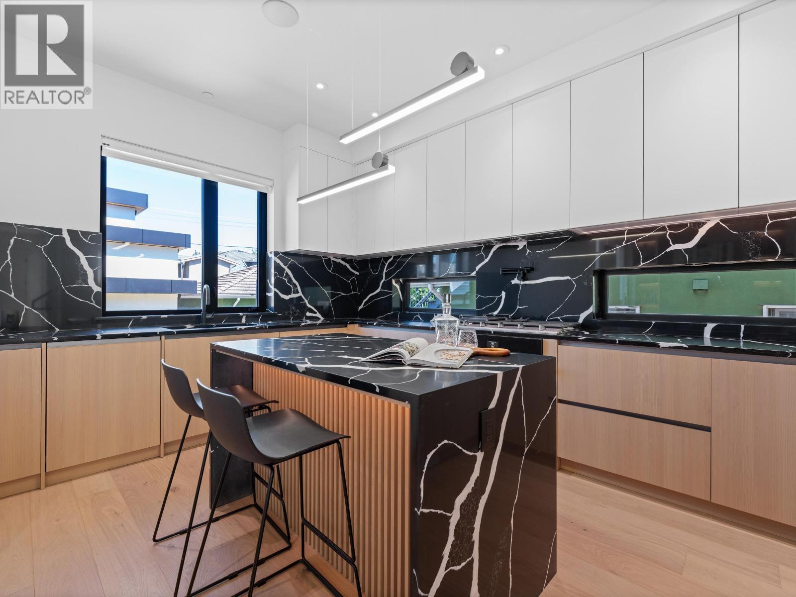 2111 E 46th Avenue, Vancouver, British Columbia  V5P 1P3 - Photo 8 - R3036795