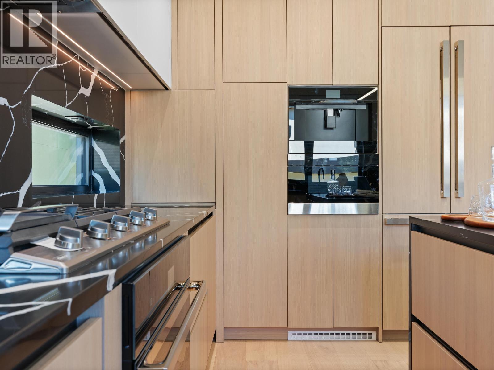 2111 E 46th Avenue, Vancouver, British Columbia  V5P 1P3 - Photo 9 - R3036795