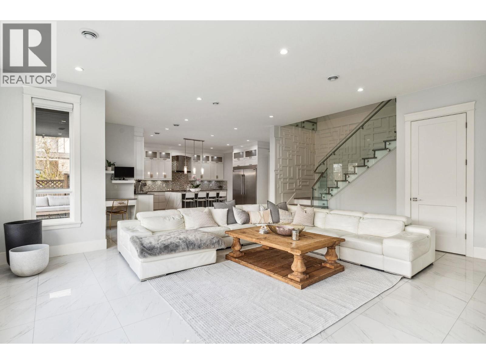 Property at 338 MUNDY STREET image 2