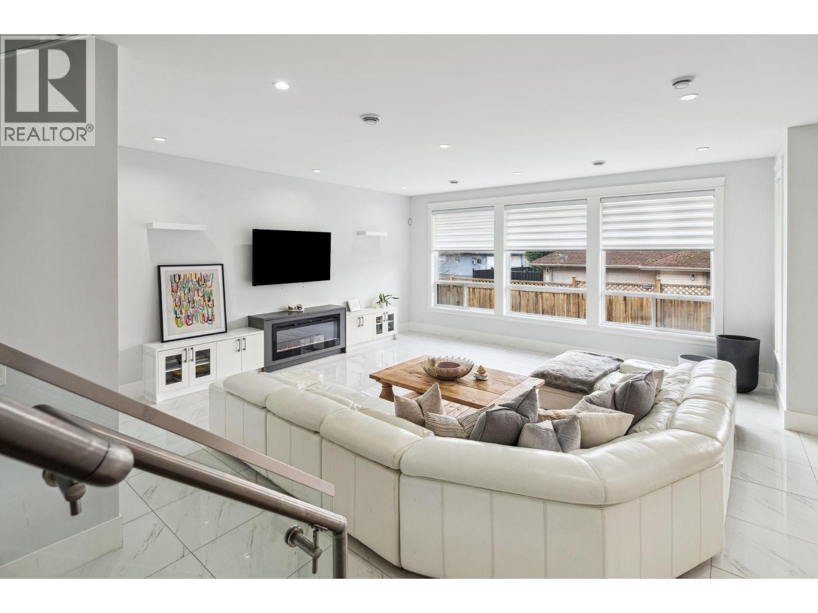 Property at 338 MUNDY STREET image 5
