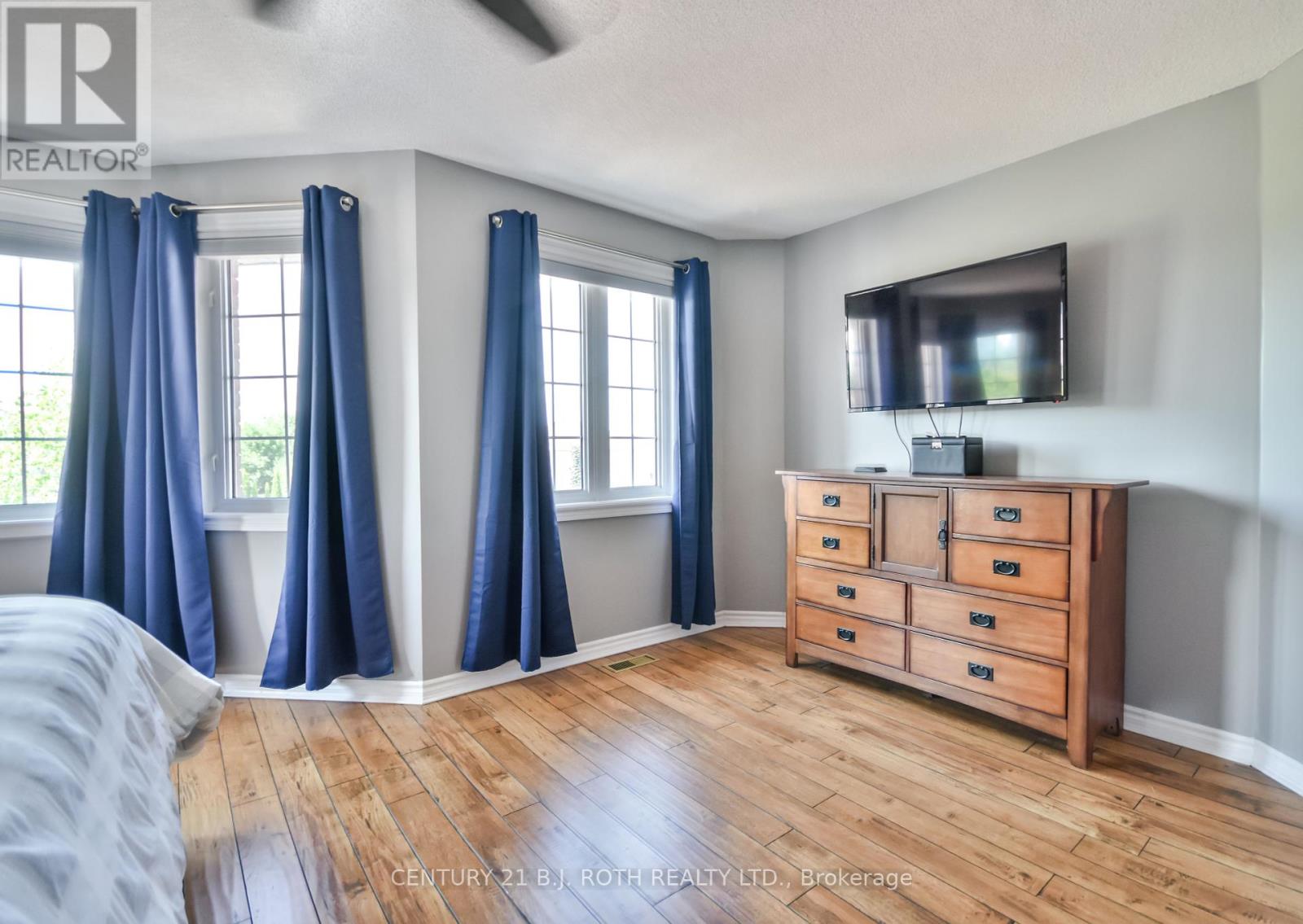 28 Shaina Court, Barrie (Painswick South), Ontario  L4N 9S7 - Photo 19 - S12342392