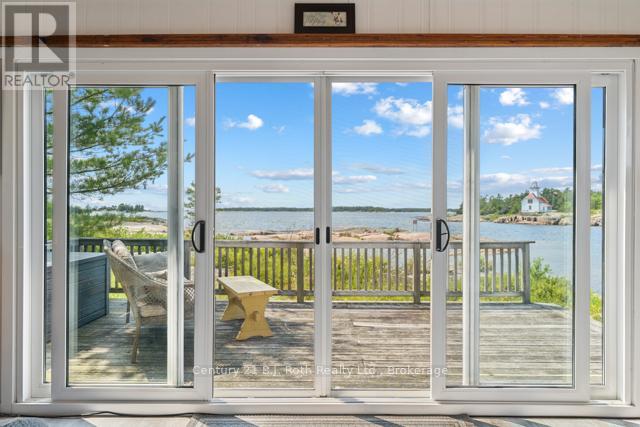 1 252c Island, Carling, Ontario  P0G 1G0 - Photo 38 - X12324920