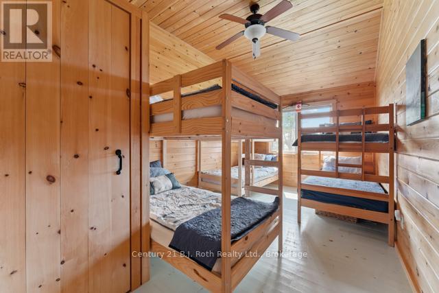 1 252c Island, Carling, Ontario  P0G 1G0 - Photo 18 - X12324920