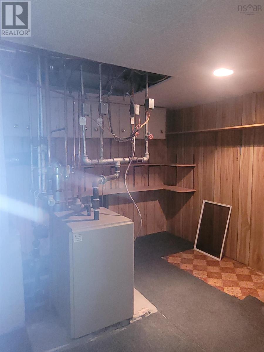 690 St Joseph Street, New Waterford, Nova Scotia  B1H 4G6 - Photo 8 - 202510368