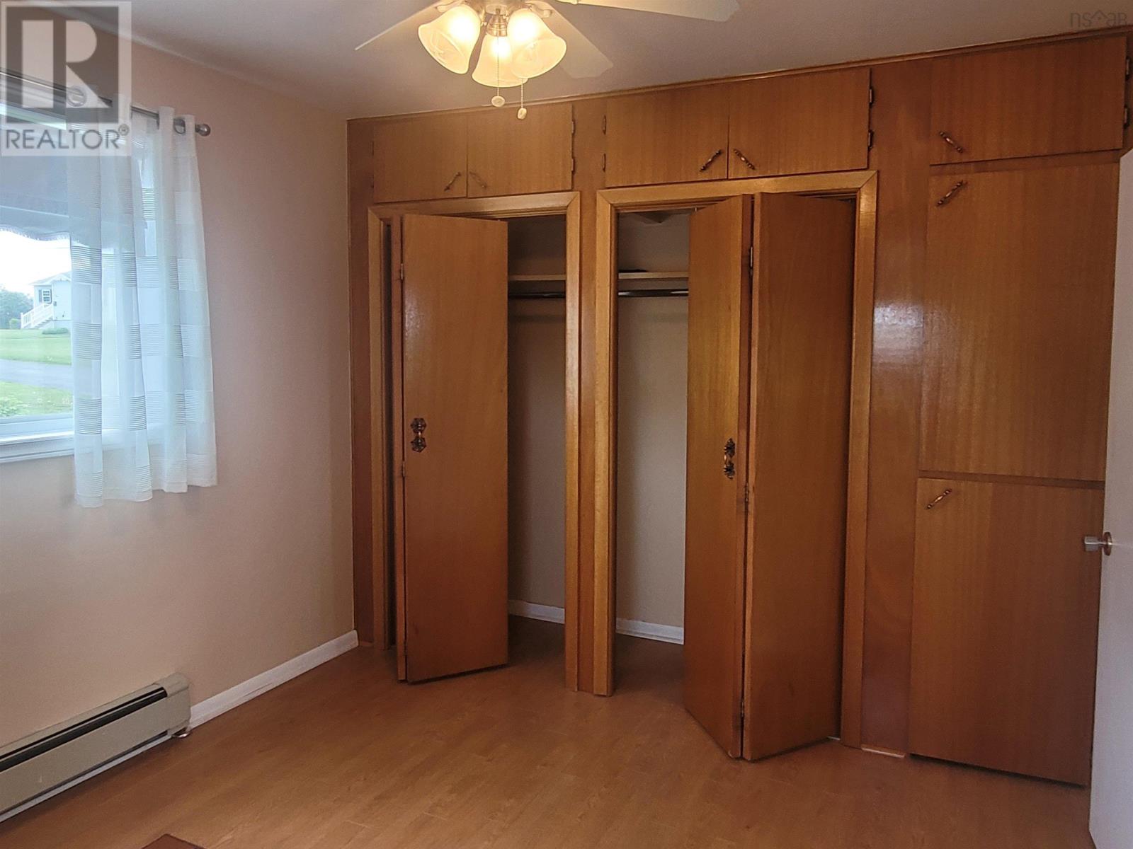 690 St Joseph Street, New Waterford, Nova Scotia  B1H 4G6 - Photo 3 - 202510368