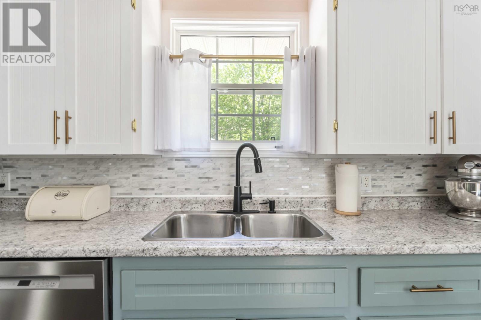 165 Hall Road, South Greenwood, Nova Scotia  B0P 1R0 - Photo 9 - 202515828