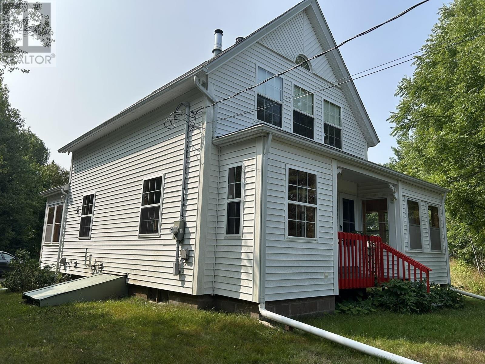 4 Minas King Drive, Little Bass River, Nova Scotia  B0M 1B0 - Photo 3 - 202520255