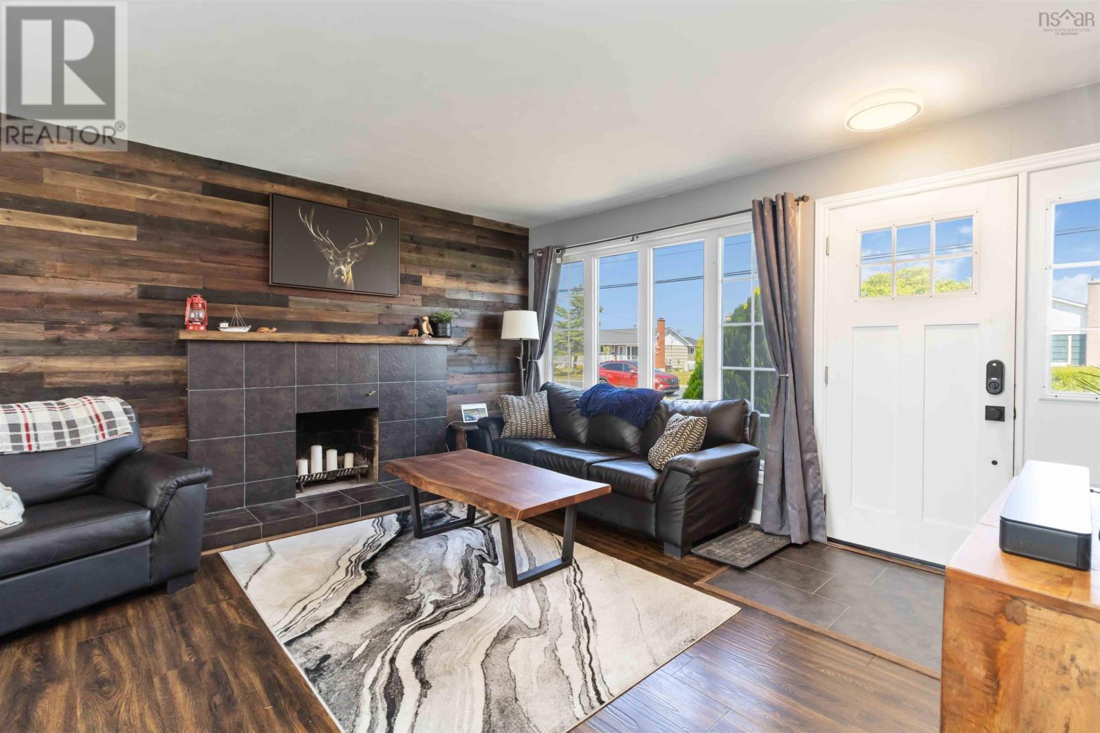 Property at 13 Willowdale Drive image 5