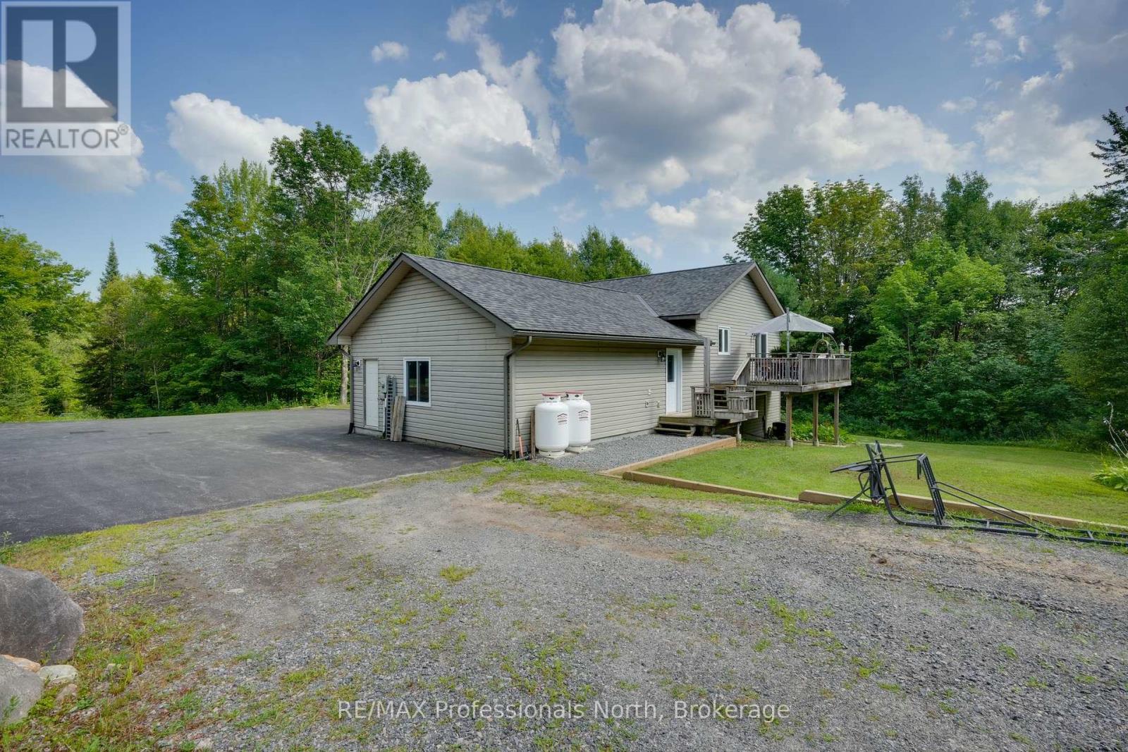 1658 60 Highway, Huntsville, Ontario  P1H 1A2 - Photo 35 - X12342266