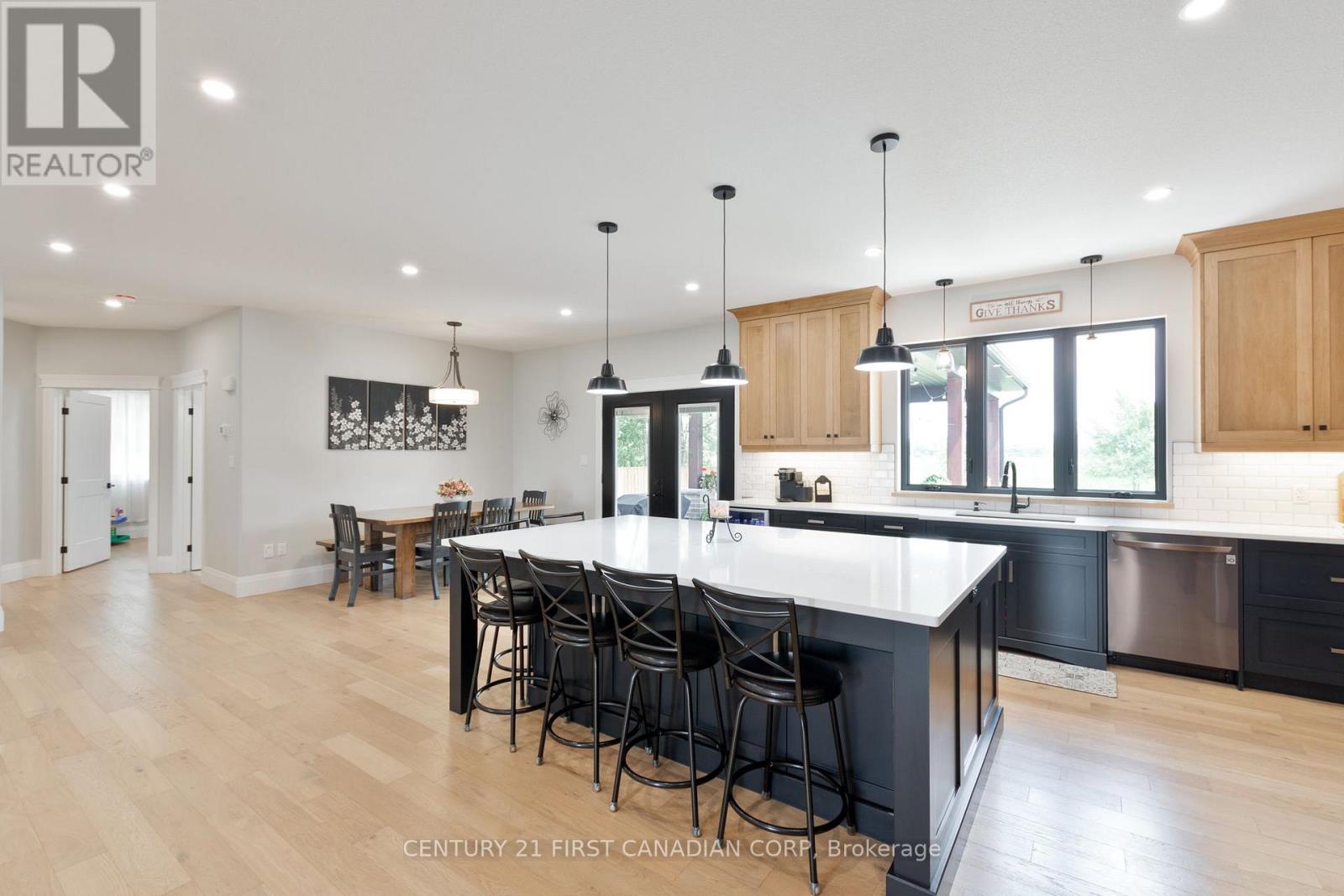 8848 Walker Road, Malahide, Ontario  N5H 2R1 - Photo 11 - X12342503
