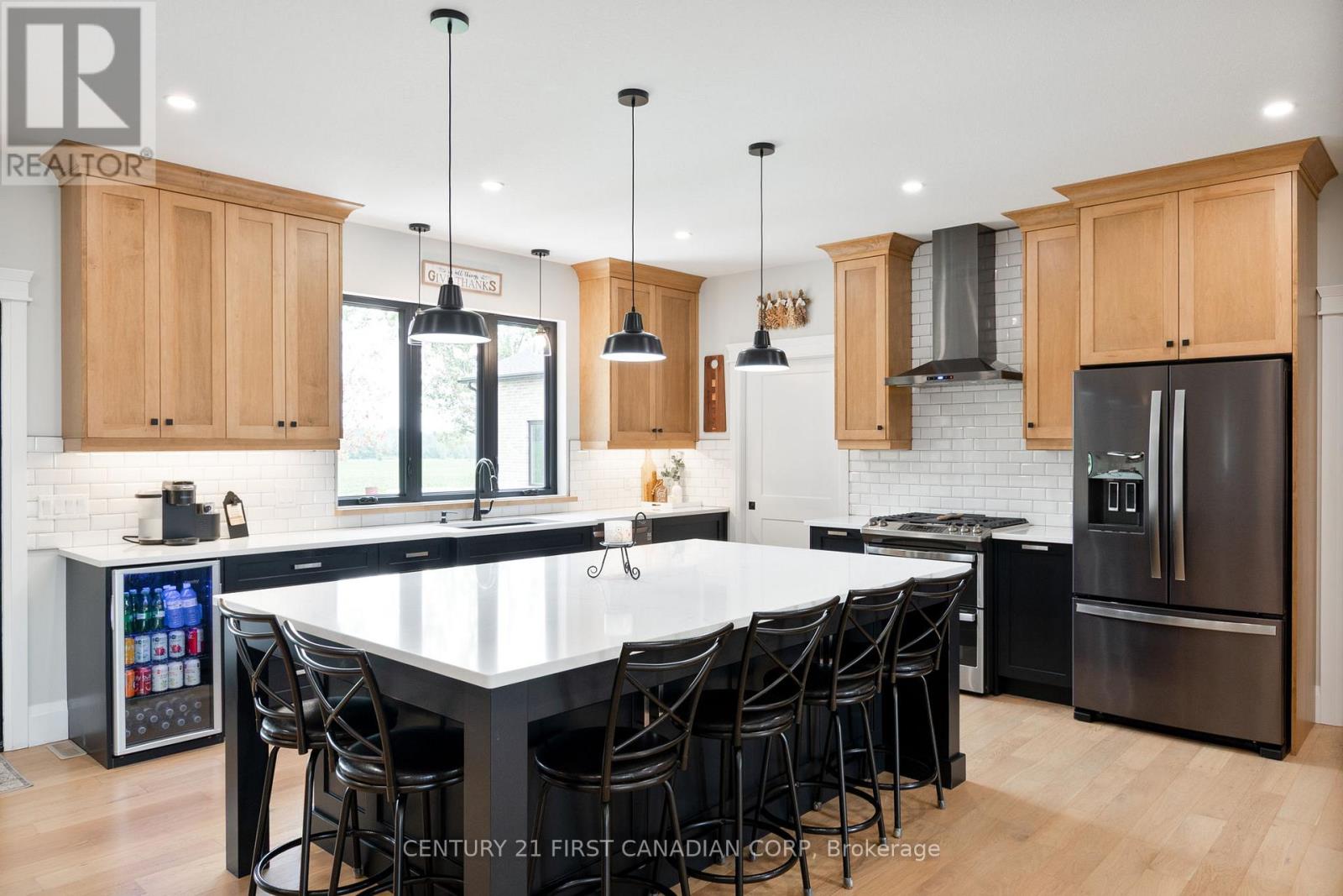 8848 Walker Road, Malahide, Ontario  N5H 2R1 - Photo 9 - X12342503