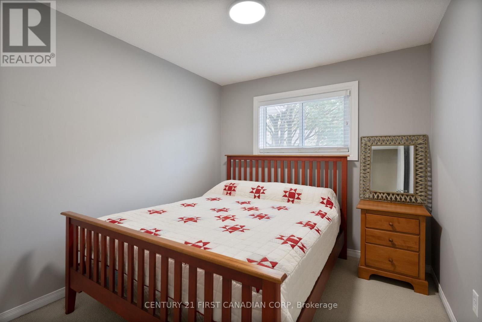 21 - 320 Westminster Avenue, London South, Ontario  N6C 5H5 - Photo 12 - X12342558