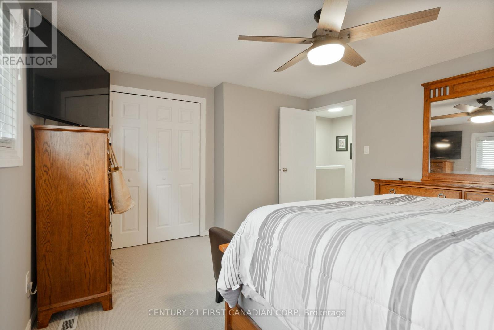 21 - 320 Westminster Avenue, London South, Ontario  N6C 5H5 - Photo 20 - X12342558